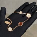 [Eternal Jewelry]LUCKY SPRING 5 MOTIF BRACELET - Image 3