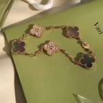 [Eternal Jewelry]CLOVER 5 MOTIF GRAY MOP DIAMOND BRACELET - Image 6