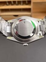 Rolex Oyster Perpetual  41mm M124300‑0003 Replica  Royal Oak Replica - Image 6