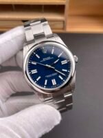 Rolex Oyster Perpetual  41mm M124300‑0003 Replica  Royal Oak Replica - Image 3